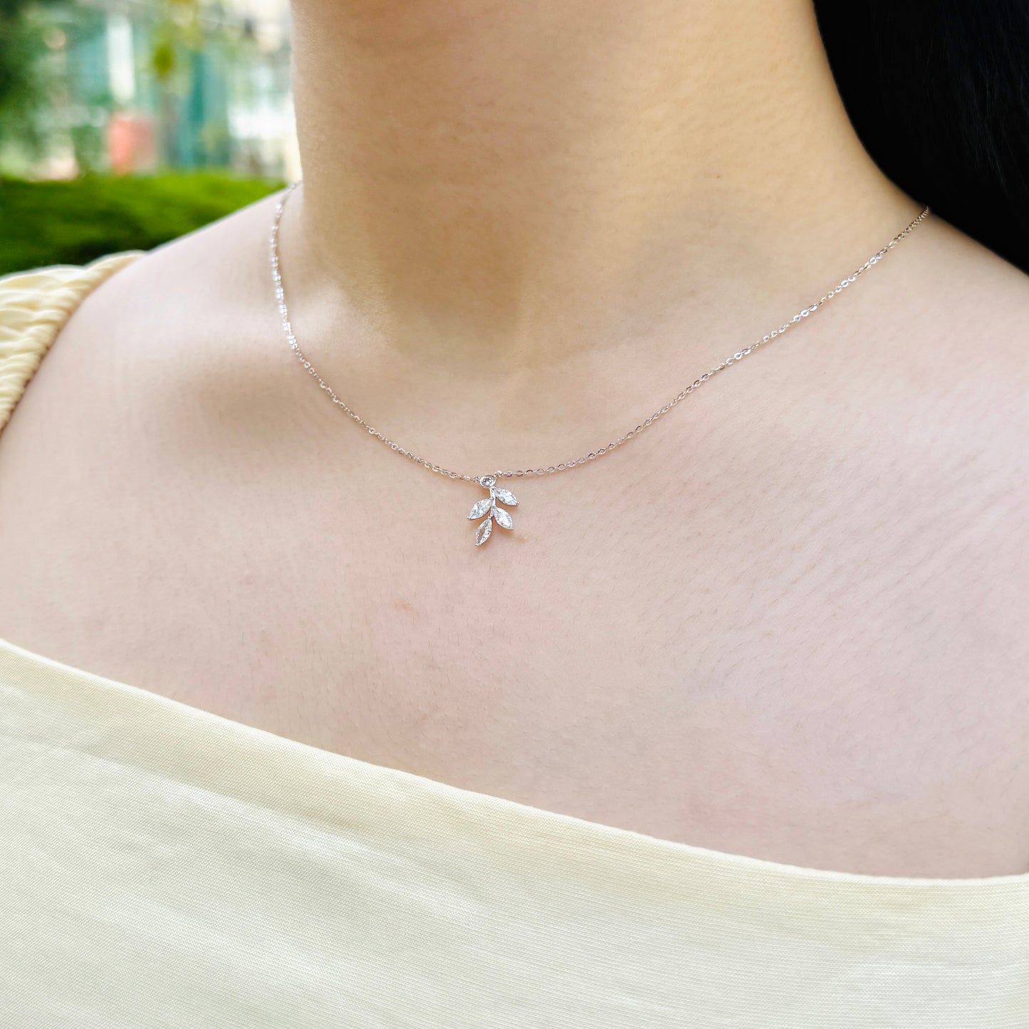 Lirae Necklace