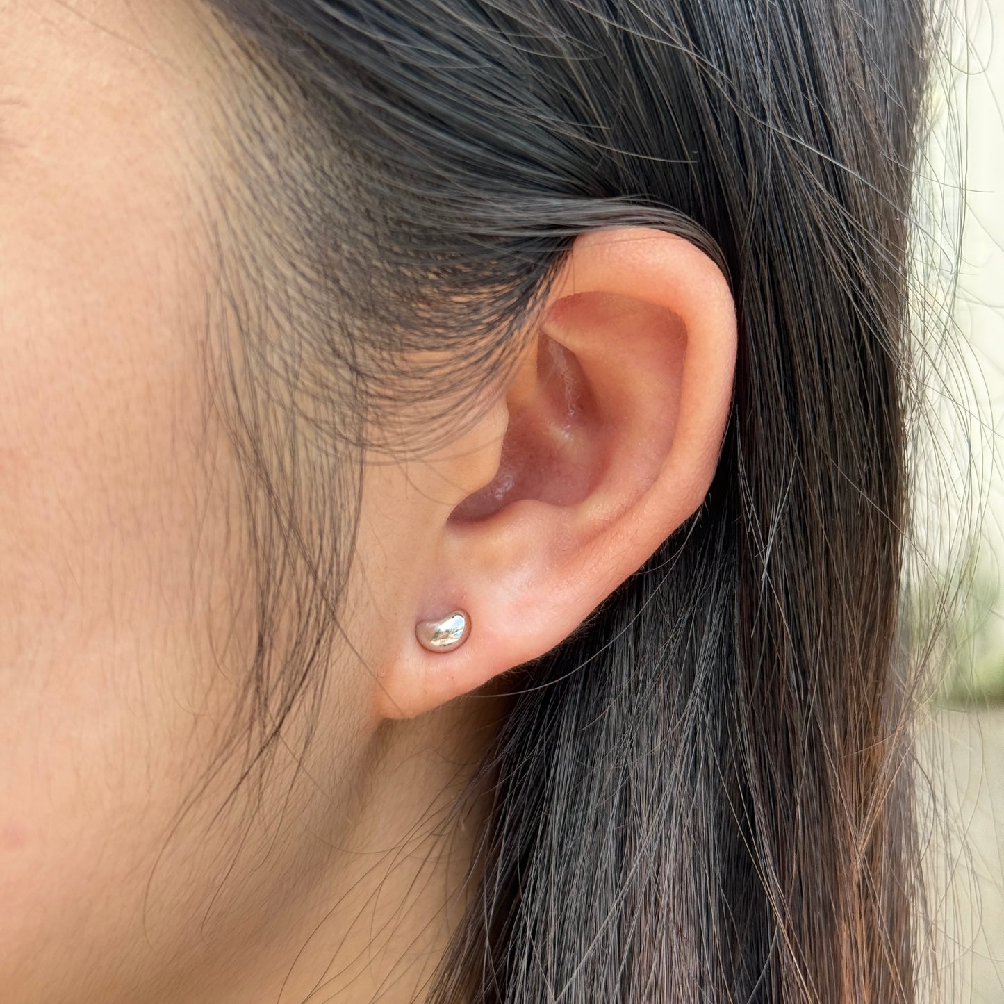 Nuglō Ear Studs