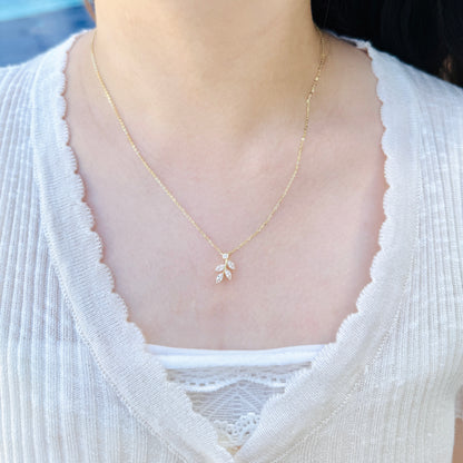 Lirae Necklace