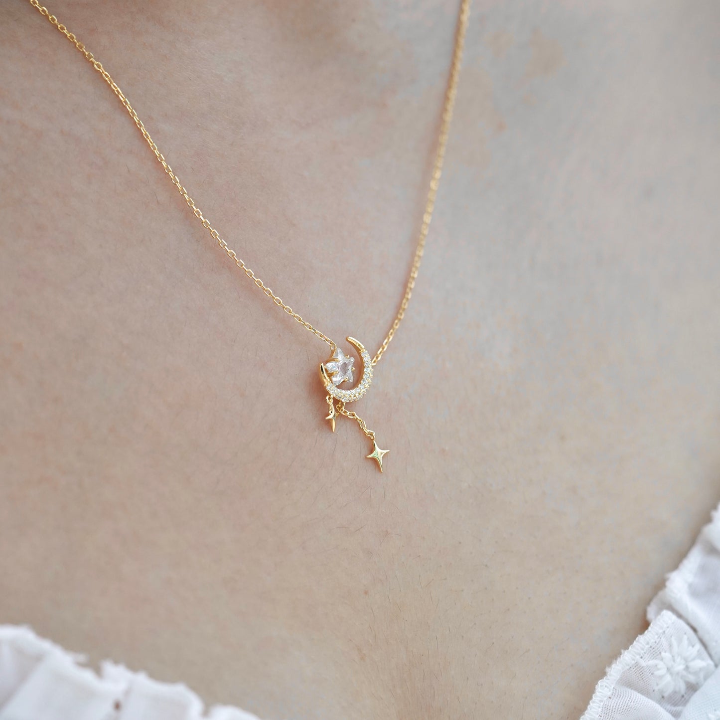 Lunafleur Necklace