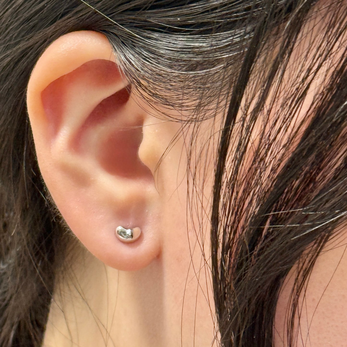 Nuglō Ear Studs