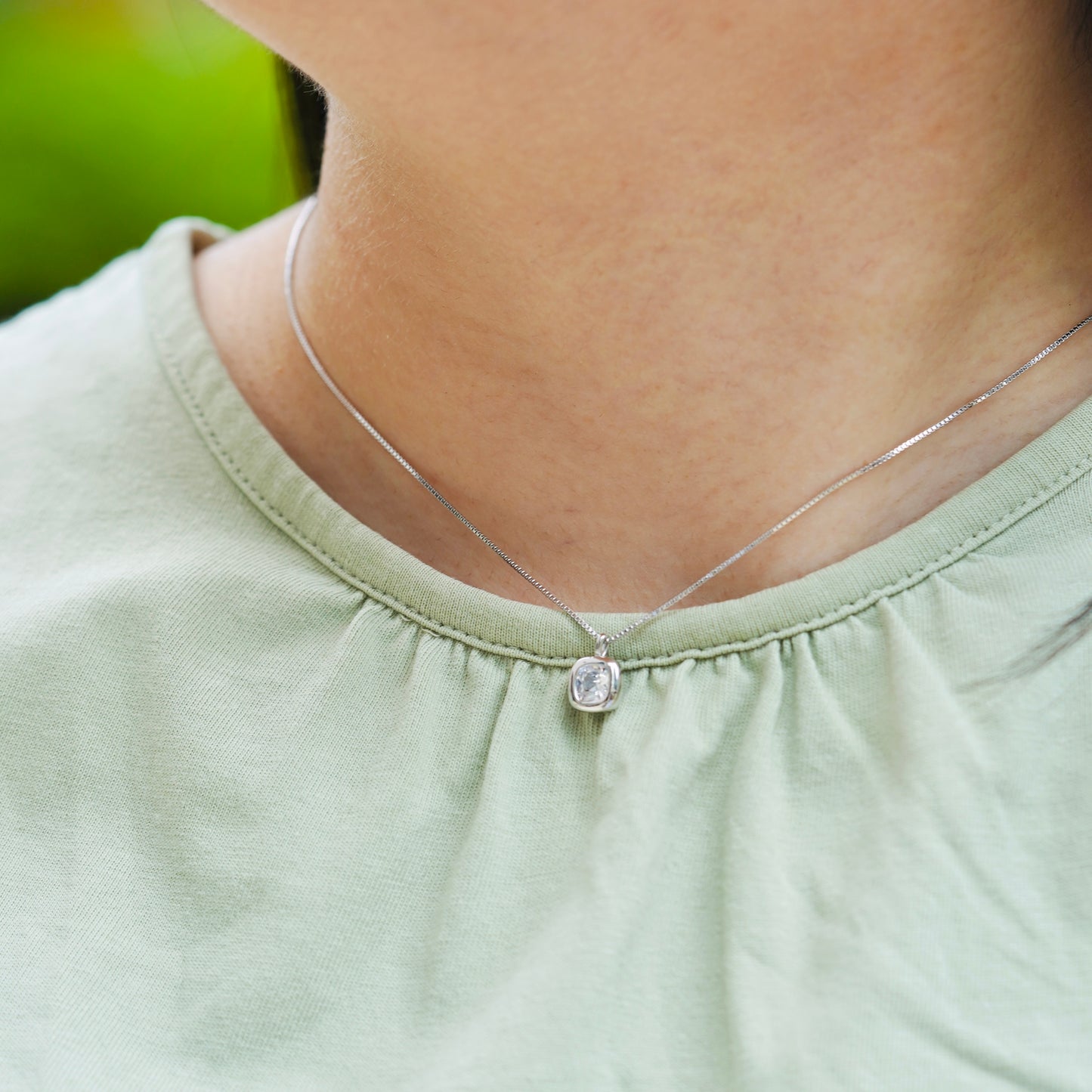 Gloréa Silk Necklace