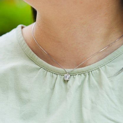Gloréa Silk Necklace
