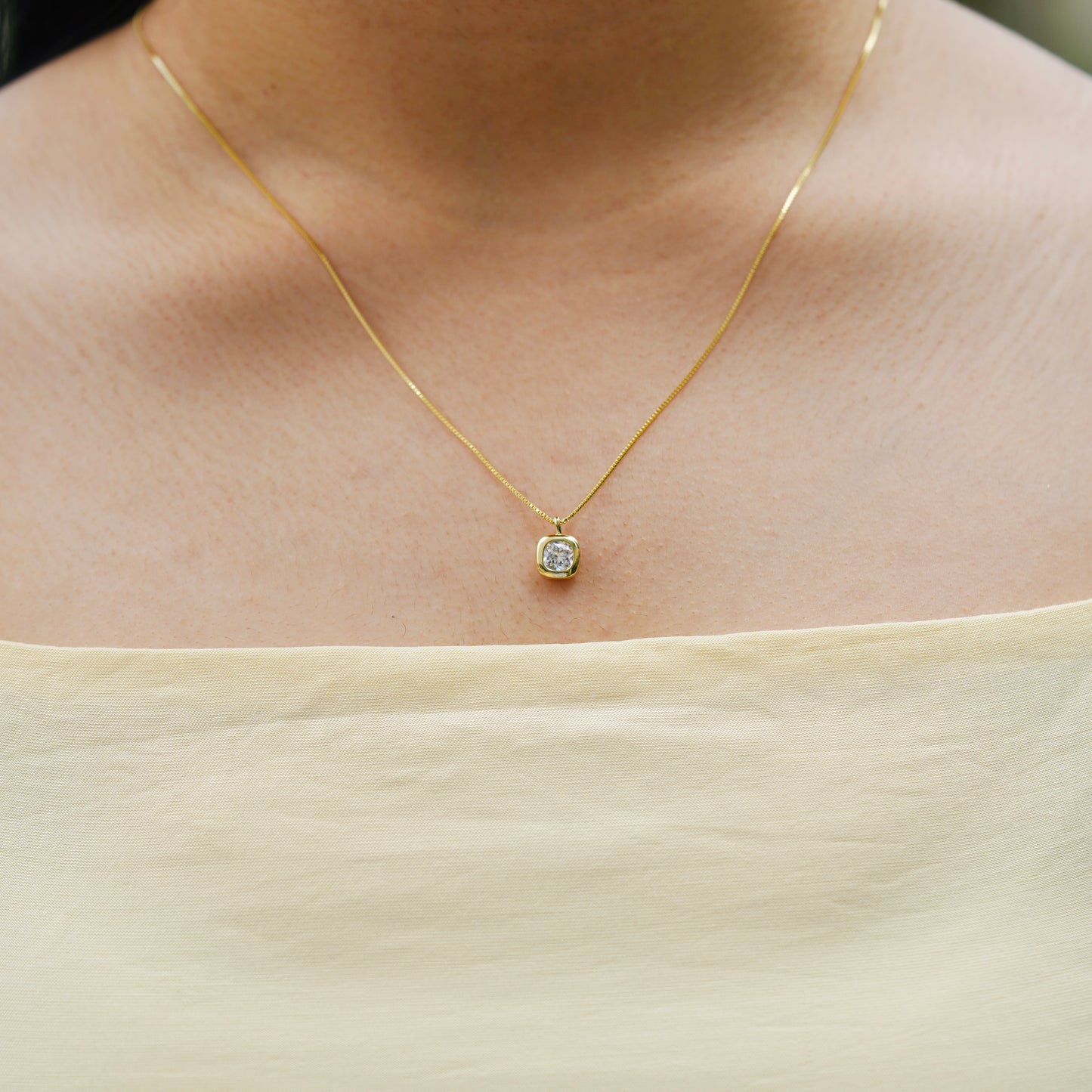 Gloréa Silk Necklace