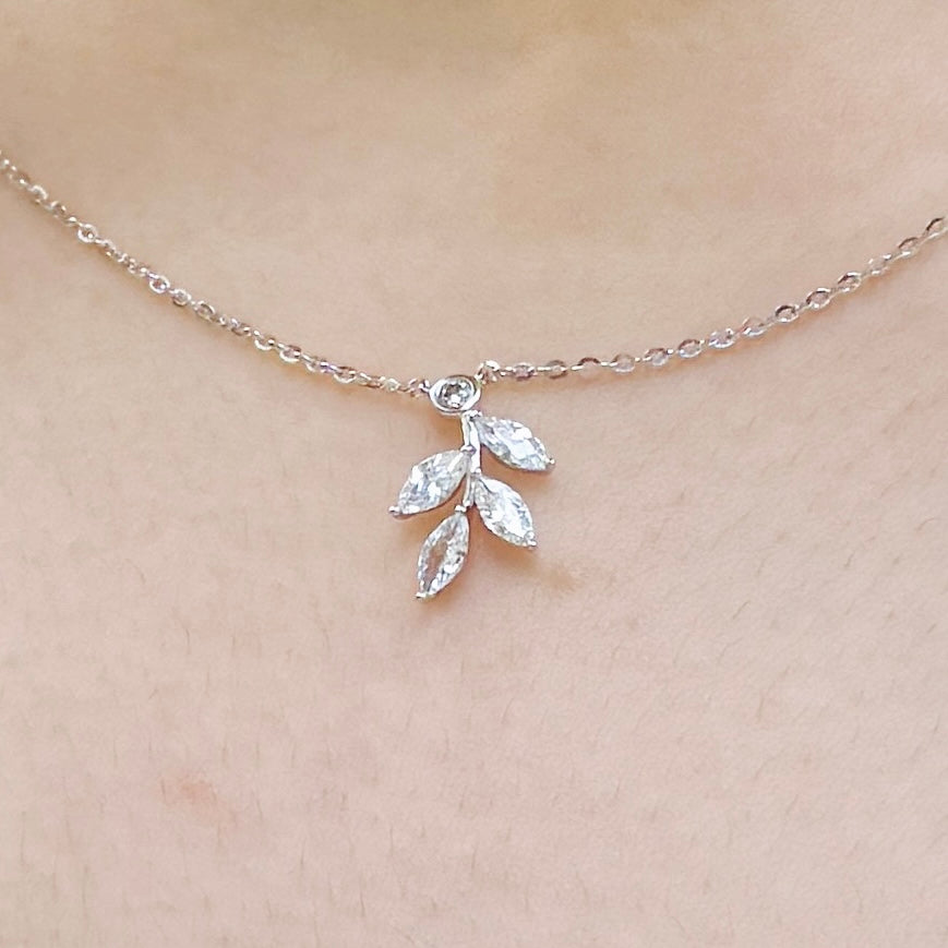 Lirae Necklace