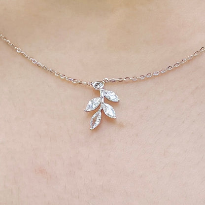 Lirae Necklace